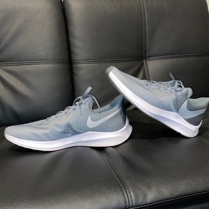 Size 13 Mens Nike Zoom Winflo Running Shoes